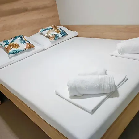 2 Bedroom Lovely In Nyaraló *